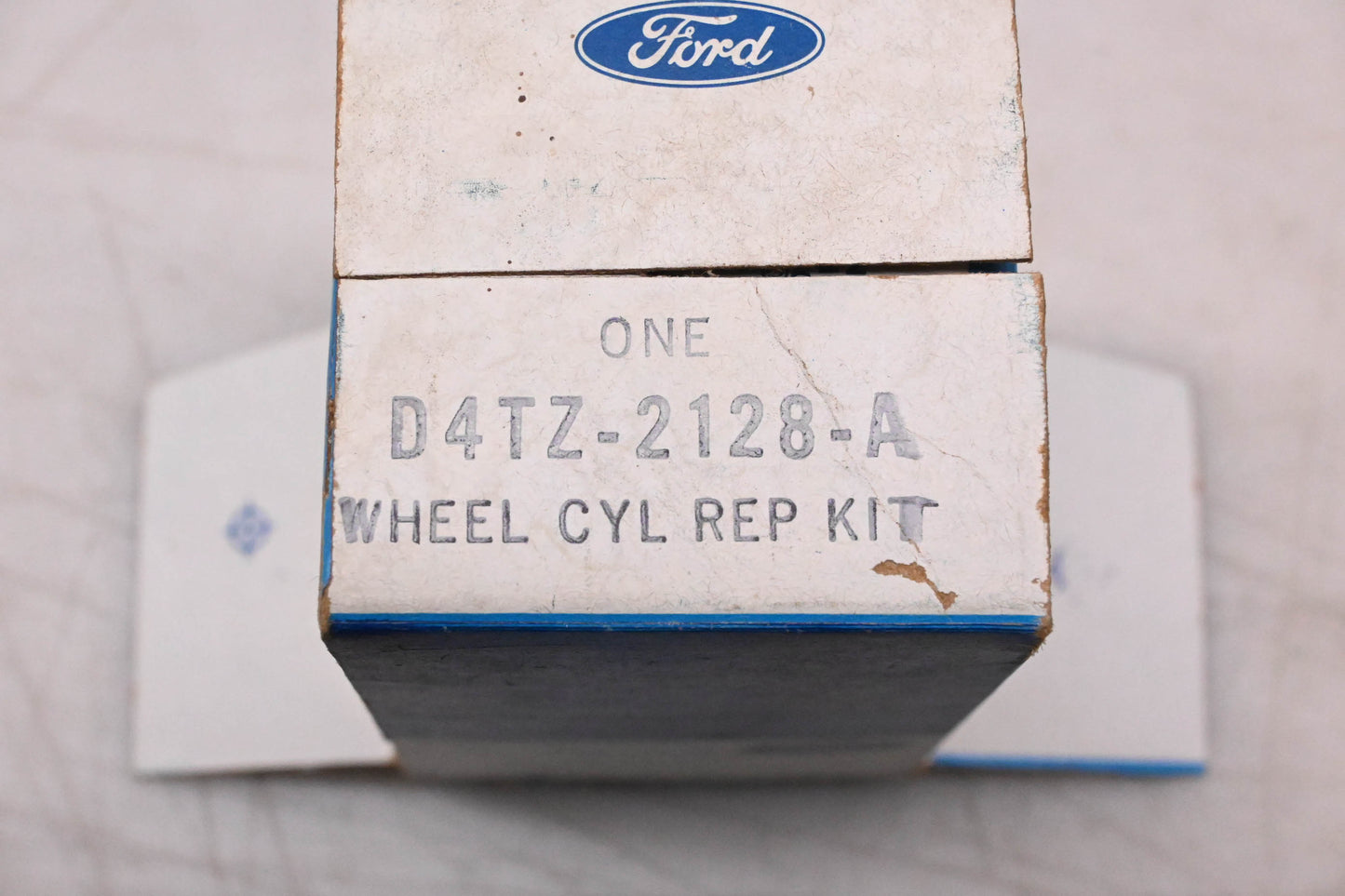 New OEM Ford D4TZ-2128-A Wheel Cylinder Repair Kit NOS