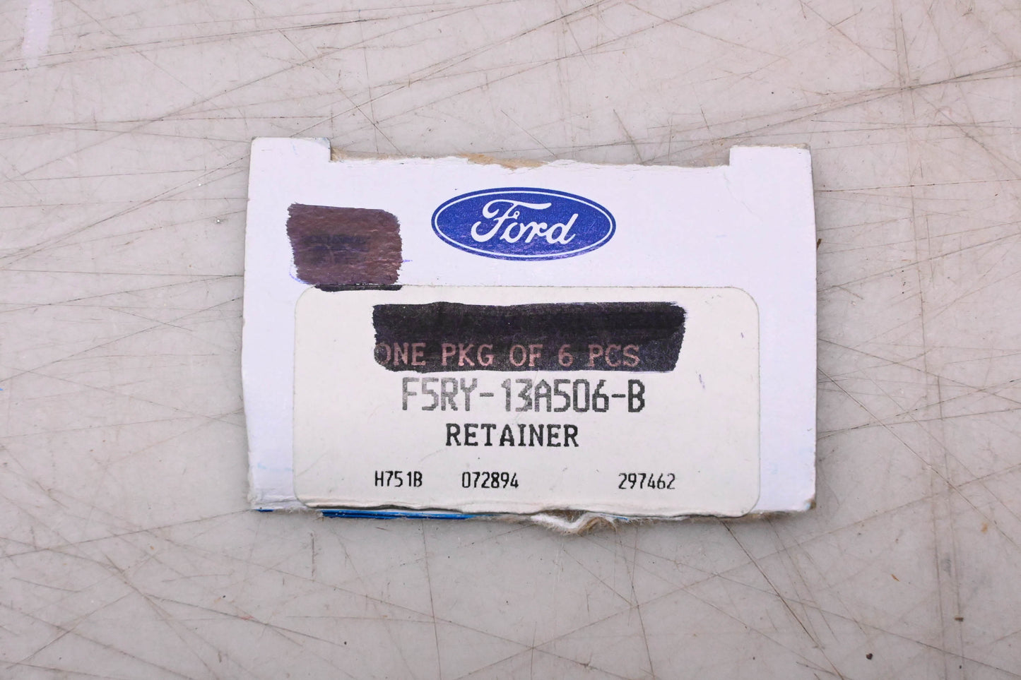 New OEM Ford F5RY-13A506-B Retainer Clips Qty 6 NOS