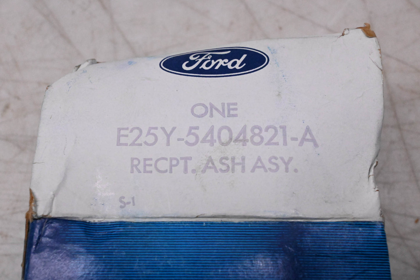 New OEM Ford E25Y-5404821-A Ashtray Receptacle Assembly NOS