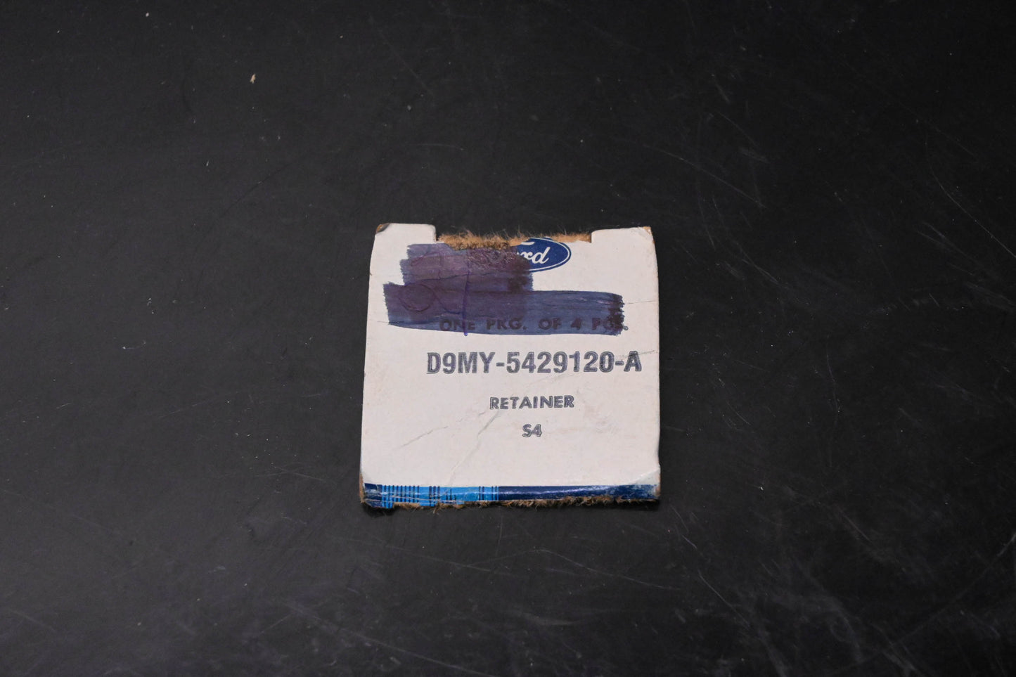 New OEM Ford D9MY-5429120-A Moulding Trim Retainer Clip NOS