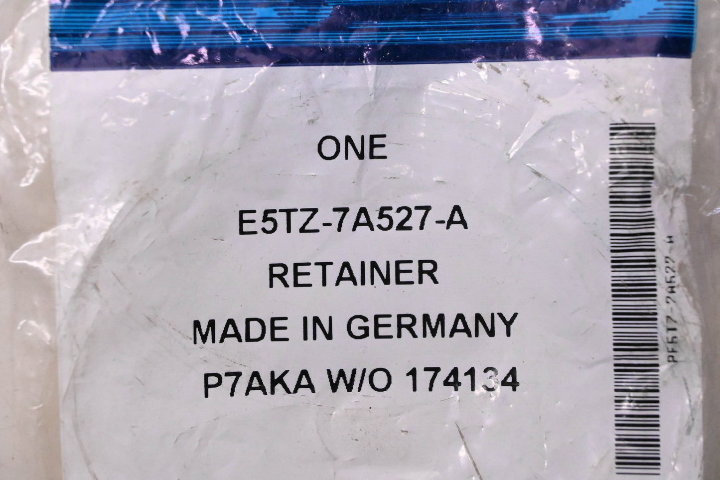 New OEM Ford E5TZ-7A527-A Retainer NOS