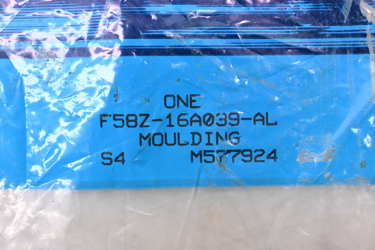 New OEM Ford F58Z-16A039-AL Green Front Fender Trim Moulding NOS