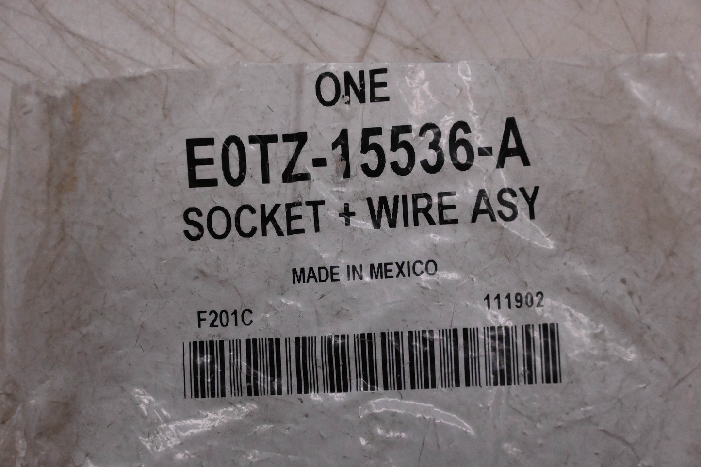 New OEM Ford E0TZ-15536-A, EOTZ-15536-A Light Bulb Socket & Wiring Assembly NOS