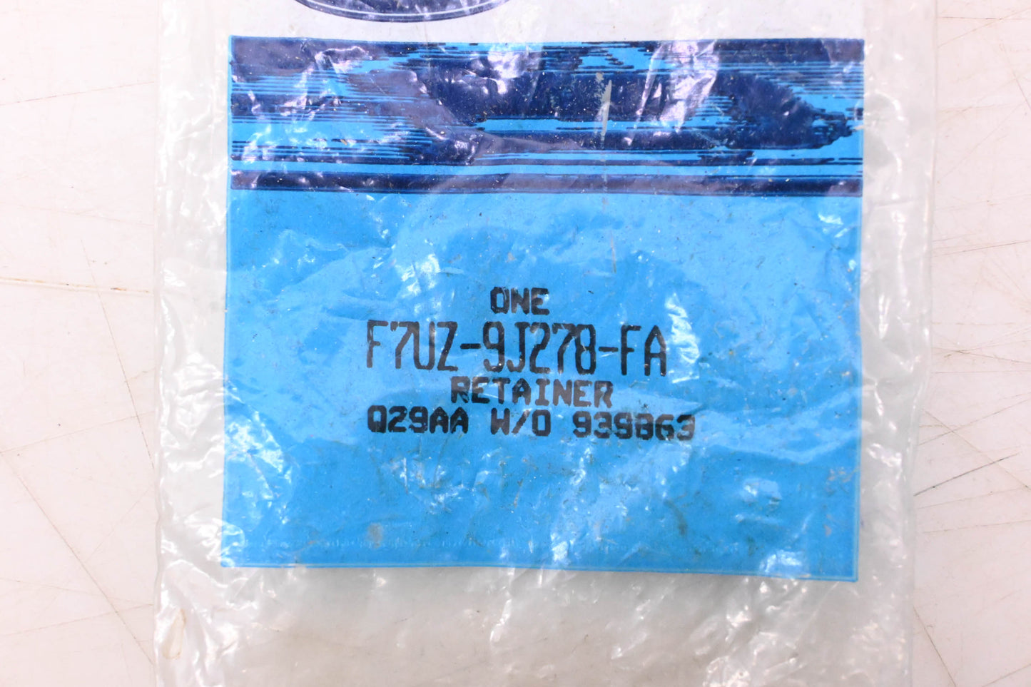 New OEM Ford F7UZ-9J278-FA Retainer NOS