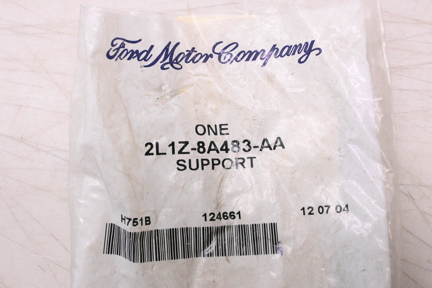 New OEM Ford 2L1Z-8A483-AA Lower Support NOS