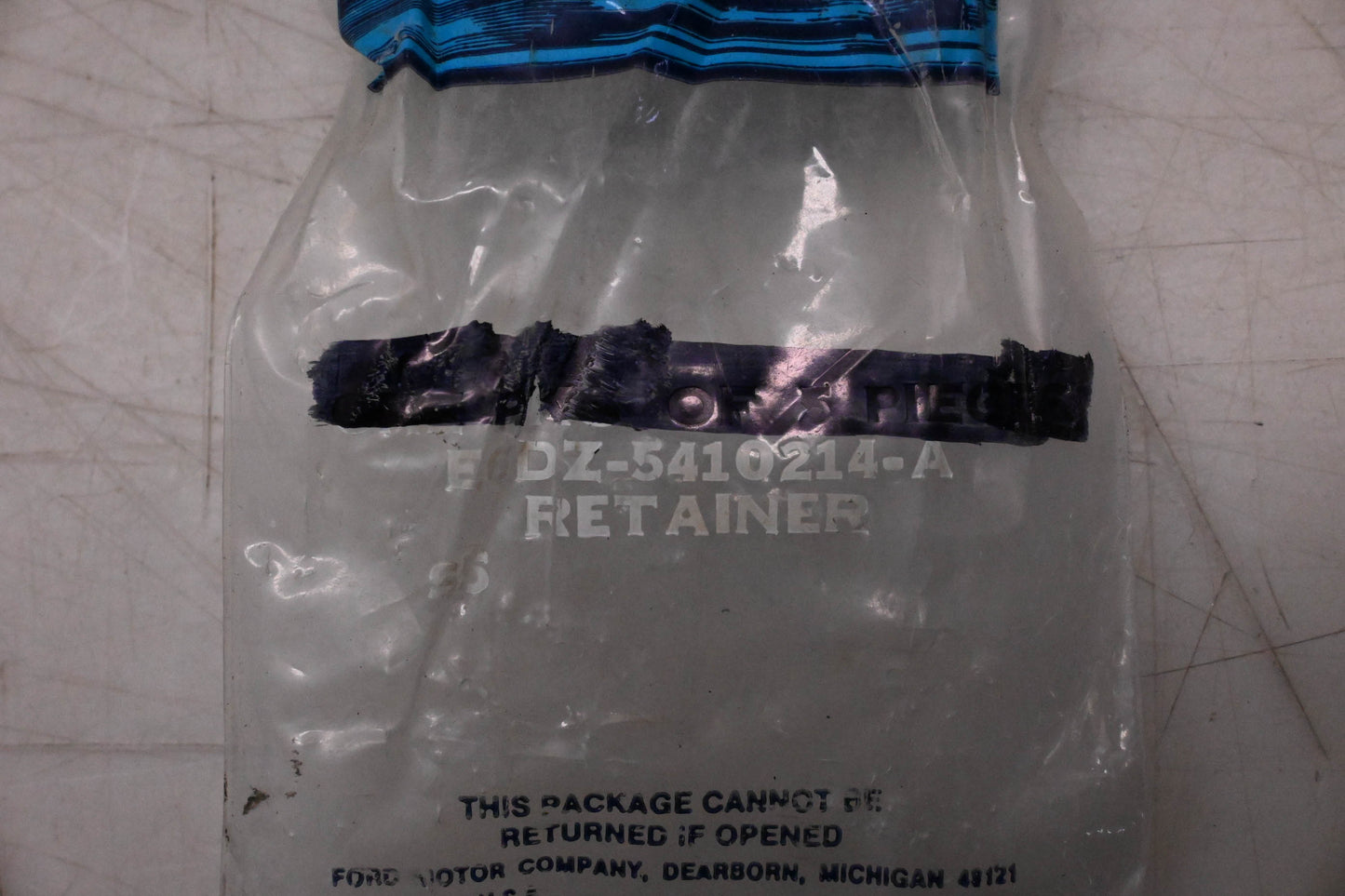 New OEM Ford E6DZ-5410214-A Retainer Moulding Panel Kit NOS