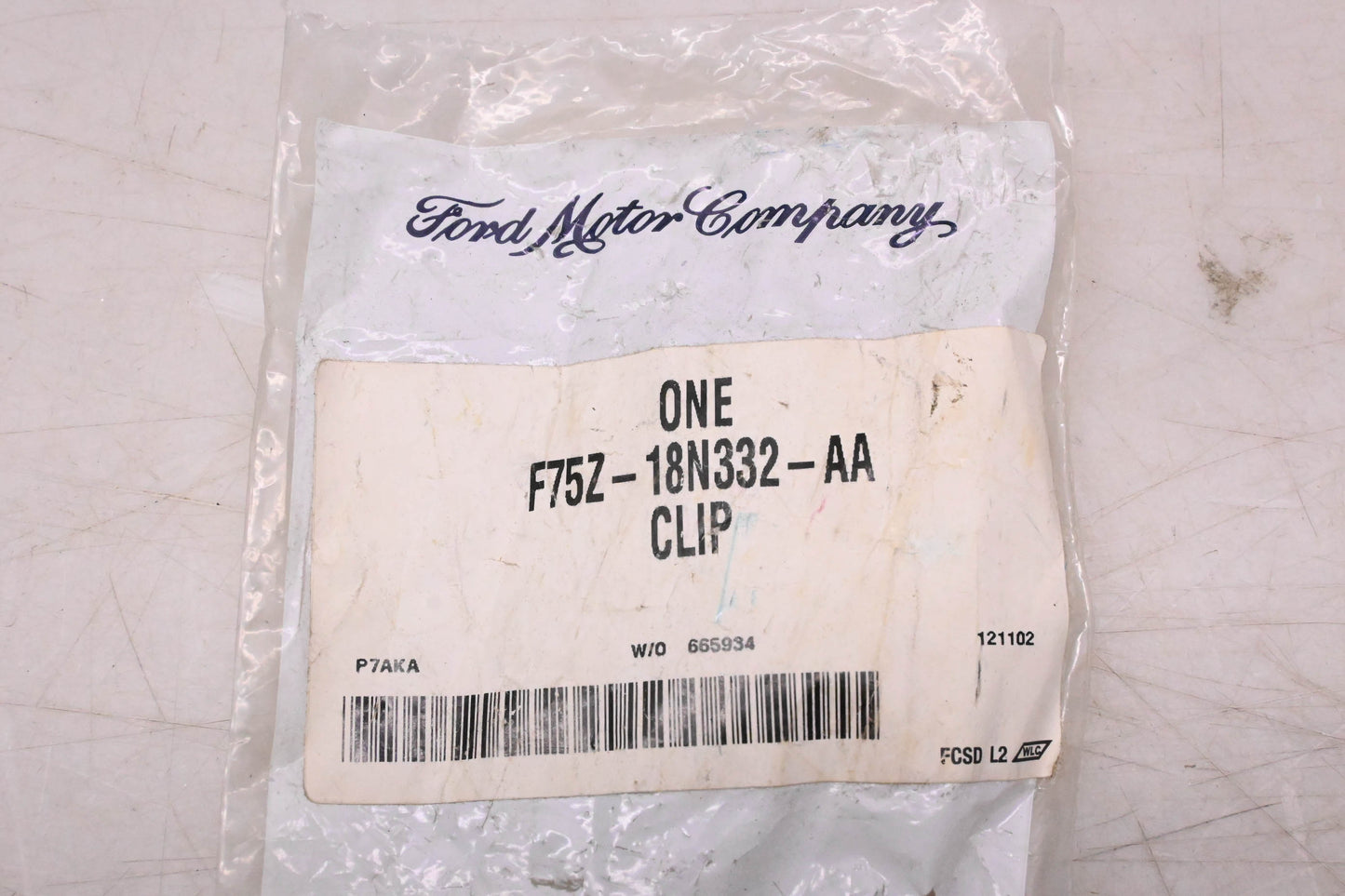 New OEM Ford F75Z-18N332-AA Heater Hose Clip NOS