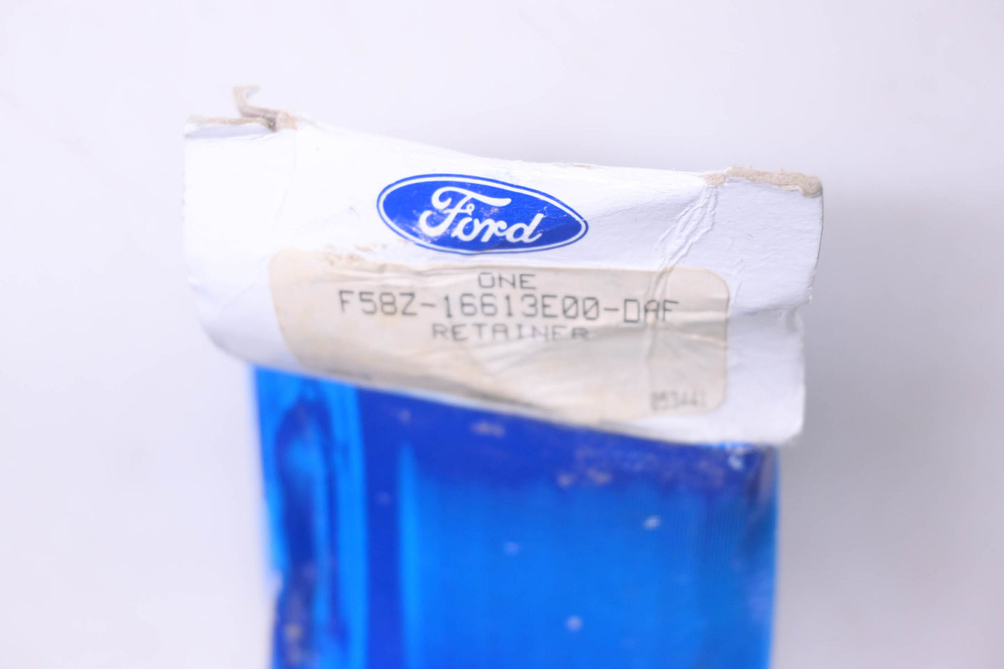 New OEM Ford F58Z-16613E00-DAF, F58Z-16613E00-A Retainer Hook NOS