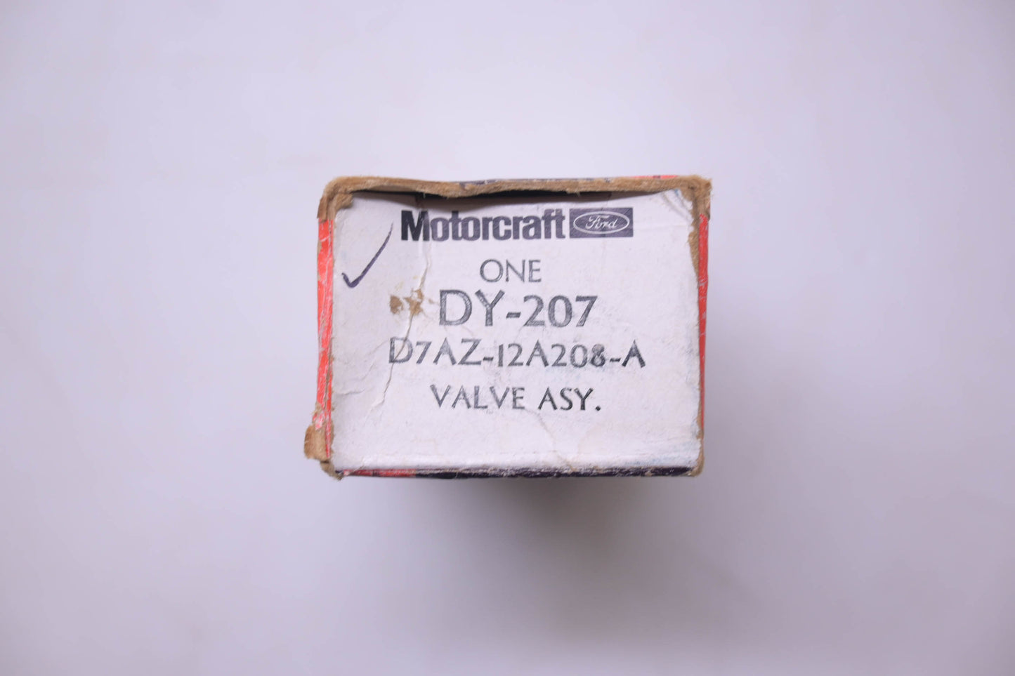 New OEM Ford D7AZ-12A208-A, D7AE-AA Valve Assembly NOS