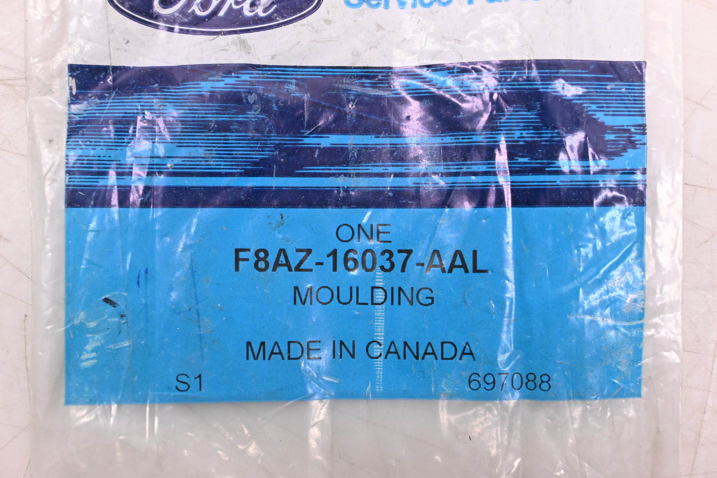 New OEM Ford F8AZ-16037-AAL Fender Moulding Assembly NOS