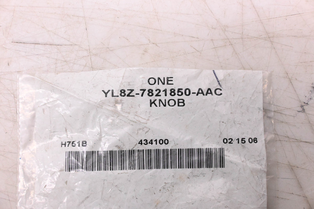 New OEM Ford YL8Z-7821850-AAC Door Lock Knob NOS