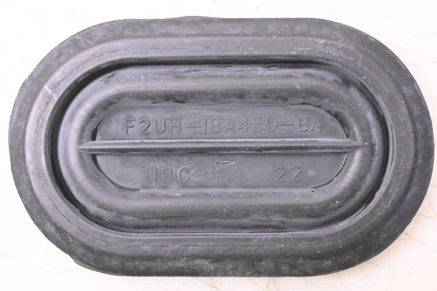 New OEM Ford F2UH-18A459-BA Seal NOS