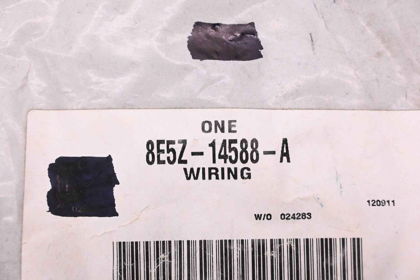 New OEM Ford 8E5Z-14588-A Radio Feed Wiring Assembly NOS