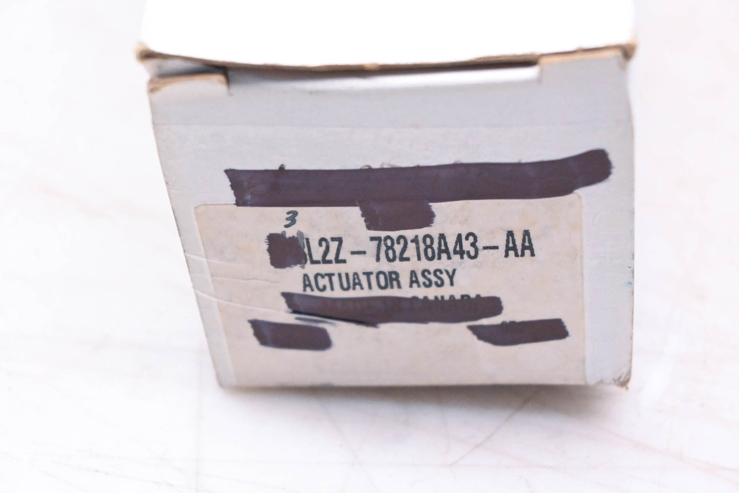 New OEM Ford 3L2Z-78218A43-AA Actuator Assembly NOS