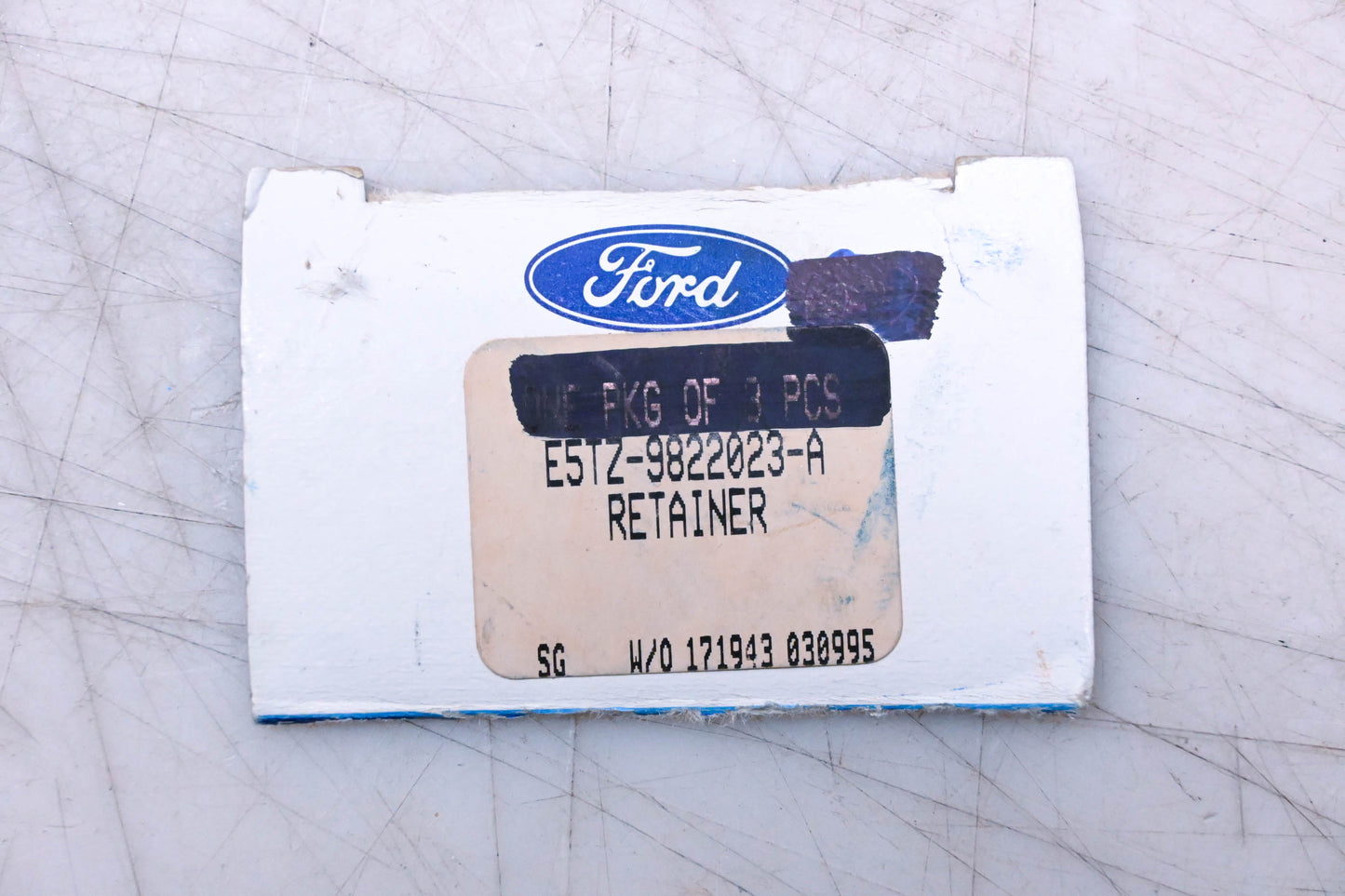 New OEM Ford E5TZ-9822023-A Tailgate Lock Cylinder Retainer Clip NOS