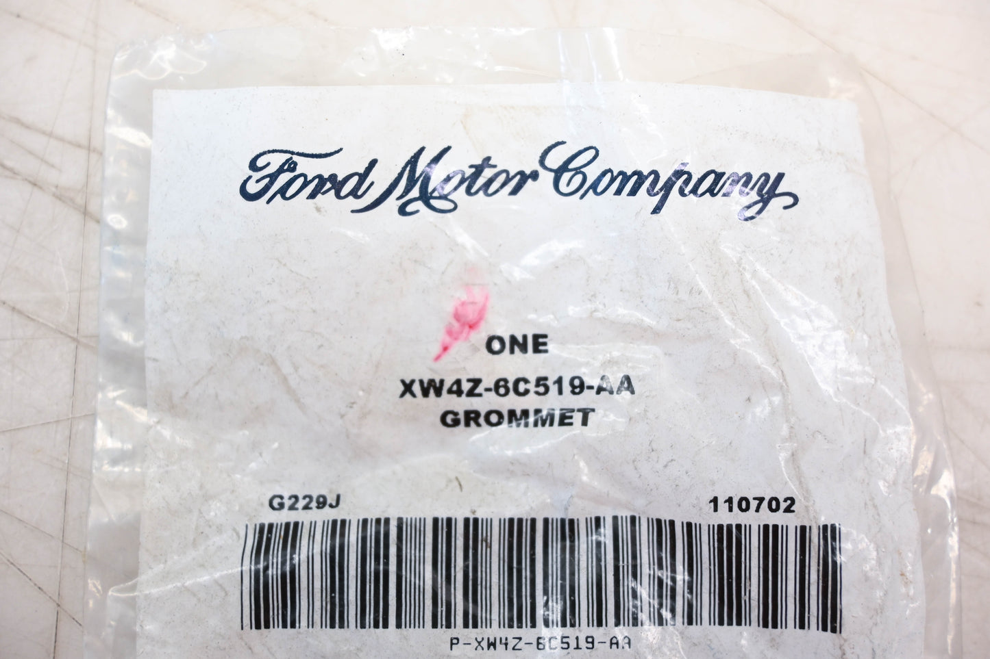 New OEM Ford XW4Z-6C519-AA Grommet Assembly NOS