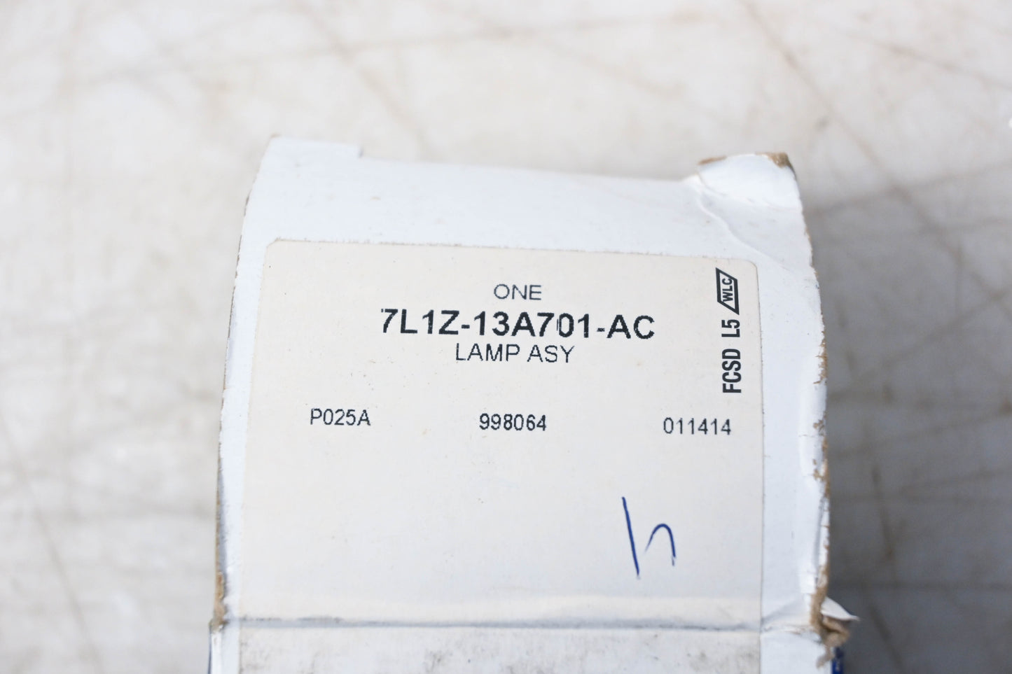 New OEM Ford 7L1Z-13A701-AC Interior Lamp Assembly NOS