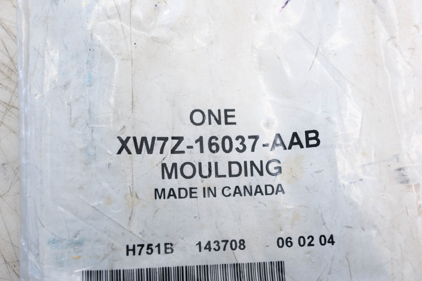 New OEM Ford XW7Z-16037-AAB Moulding NOS