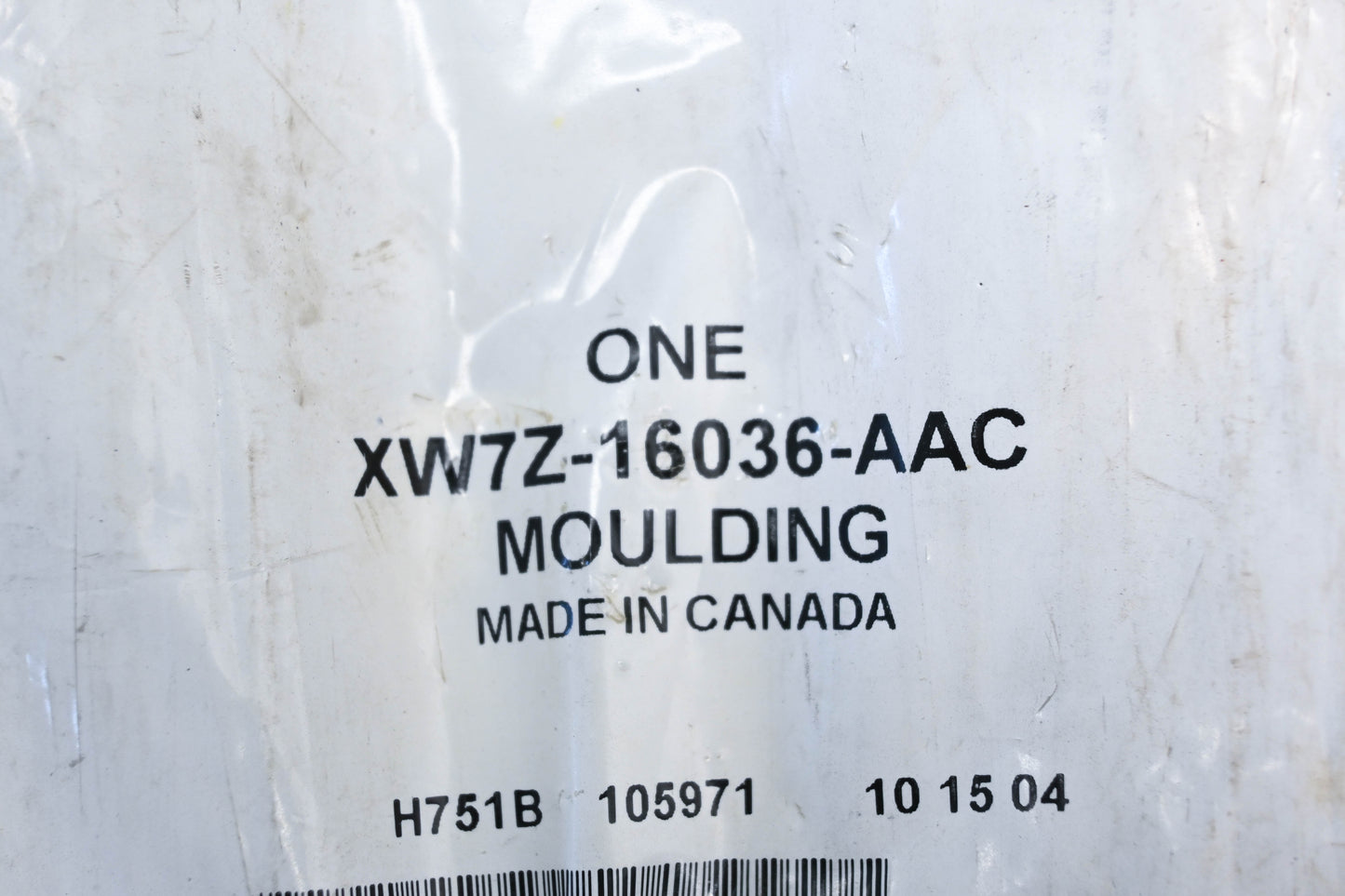 New OEM Ford XW7Z-16036-AAC Front Fender Moulding NOS
