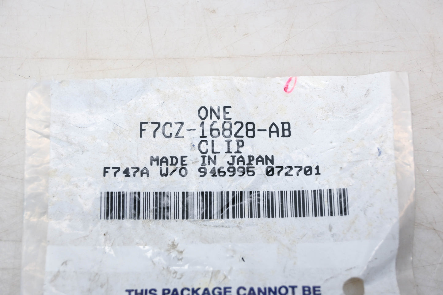 New OEM Ford F7CZ-16828-AB Clip NOS