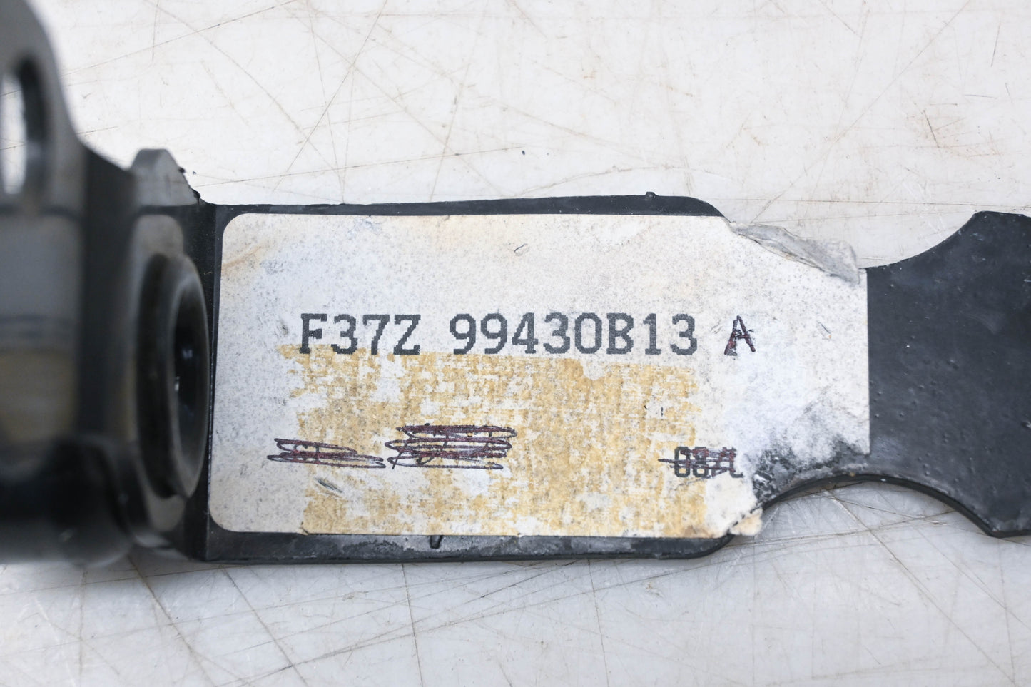 New OEM Ford F37Z-99430B13-A Left Side Tailgate Hatch Retainer NOS