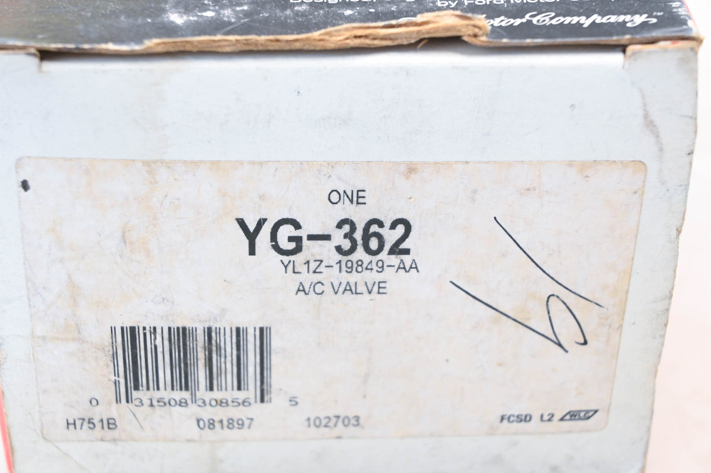 New OEM Motorcraft YG-362, YL1Z-19849-AA AC Valve Assembly NOS