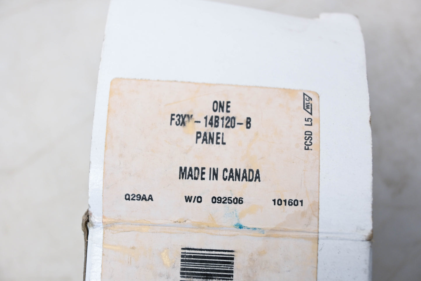 New OEM Ford F3XY-14B120-B Relay Holder Panel NOS