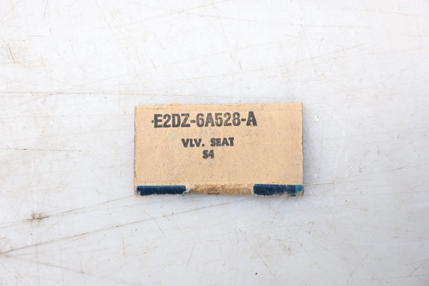 New OEM Ford E2DZ-6A528-A Engine Valve Rocker Arm Fulcrum Seat NOS