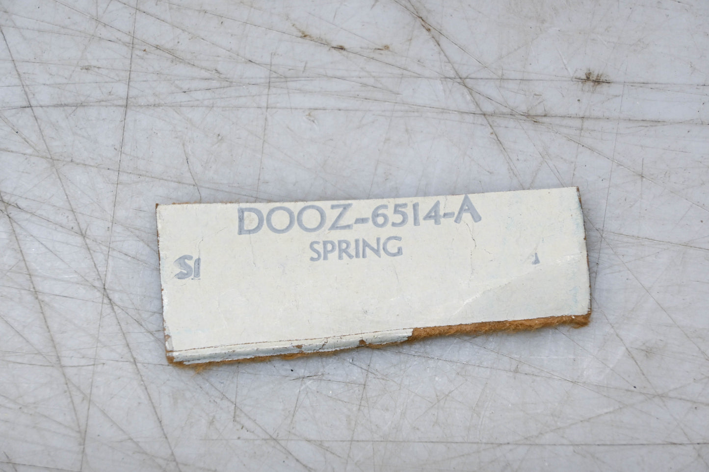 New OEM Ford D00Z-6514-A Valve Retainer Spring Seat NOS