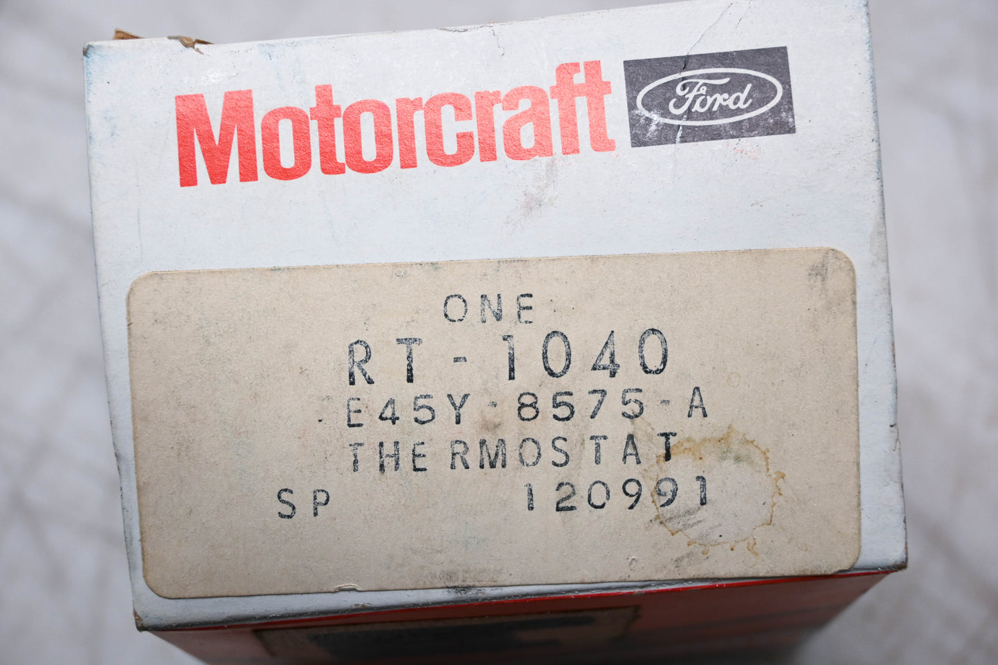 New OEM Motorcraft RT-1040, E45Y-8575-A Engine Coolant Thermostat Assembly NOS