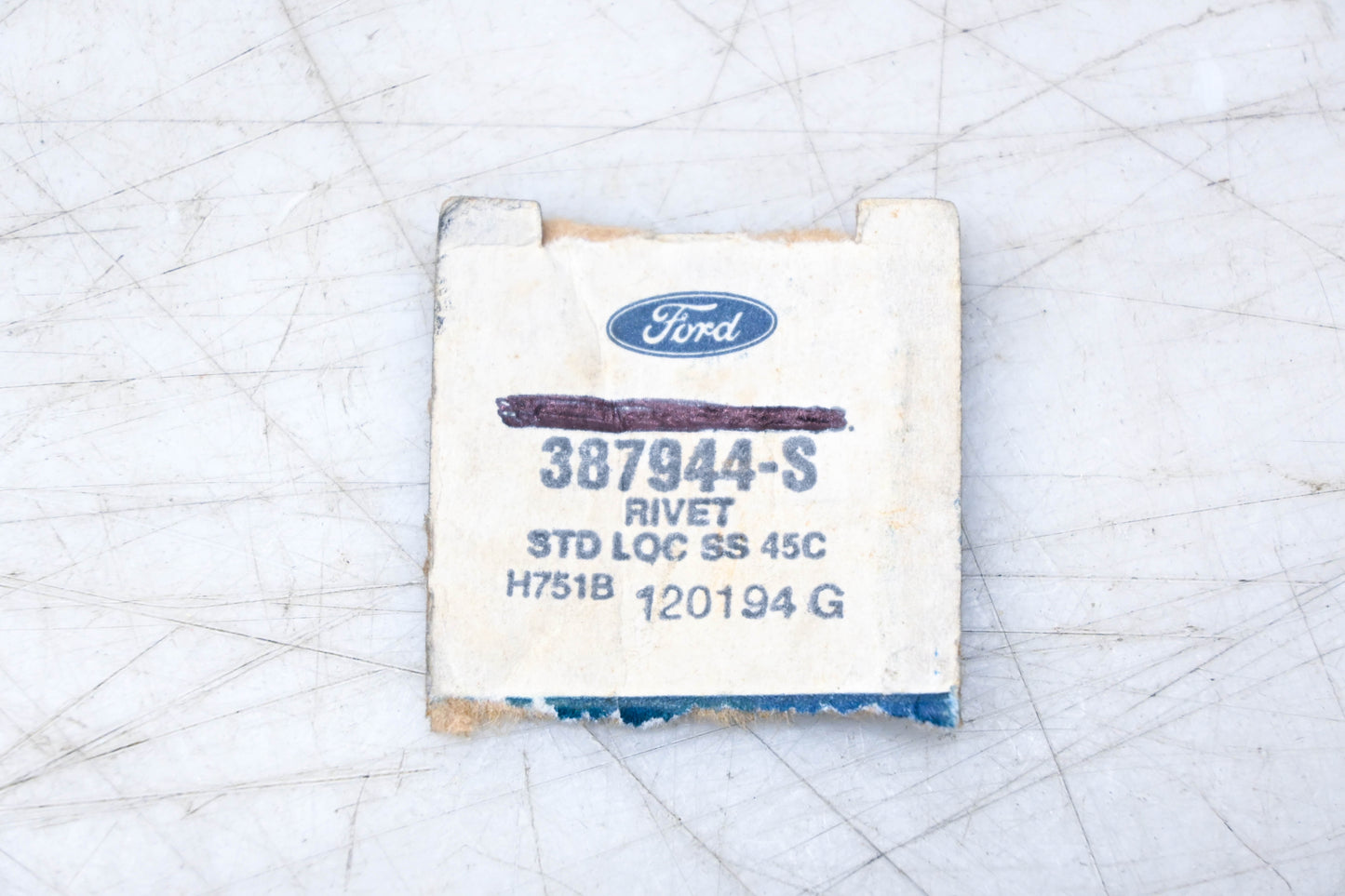 New OEM Ford 387944-S Shield Retainers Qty 2 NOS