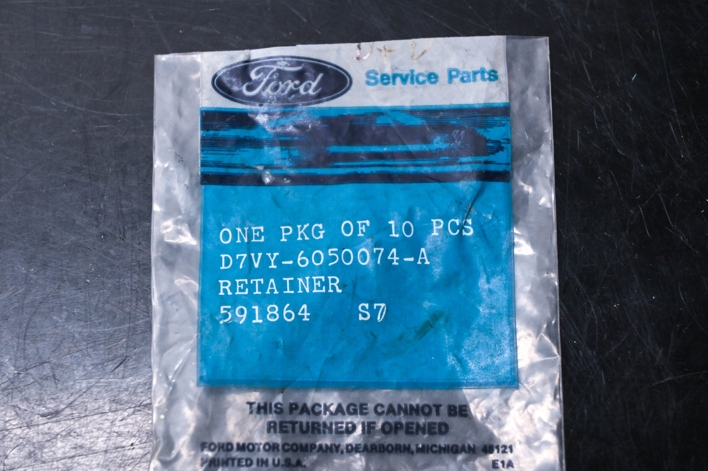 New OEM Ford D7VY-6050074-A Pillar Moulding Retainers Qty 10 NOS