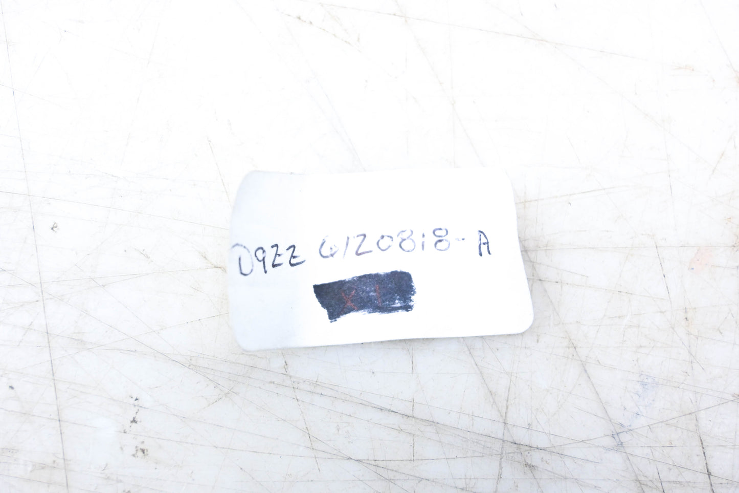 New OEM Ford D9ZZ-6120818-A Hatchback Door Window Moulding Clip NOS