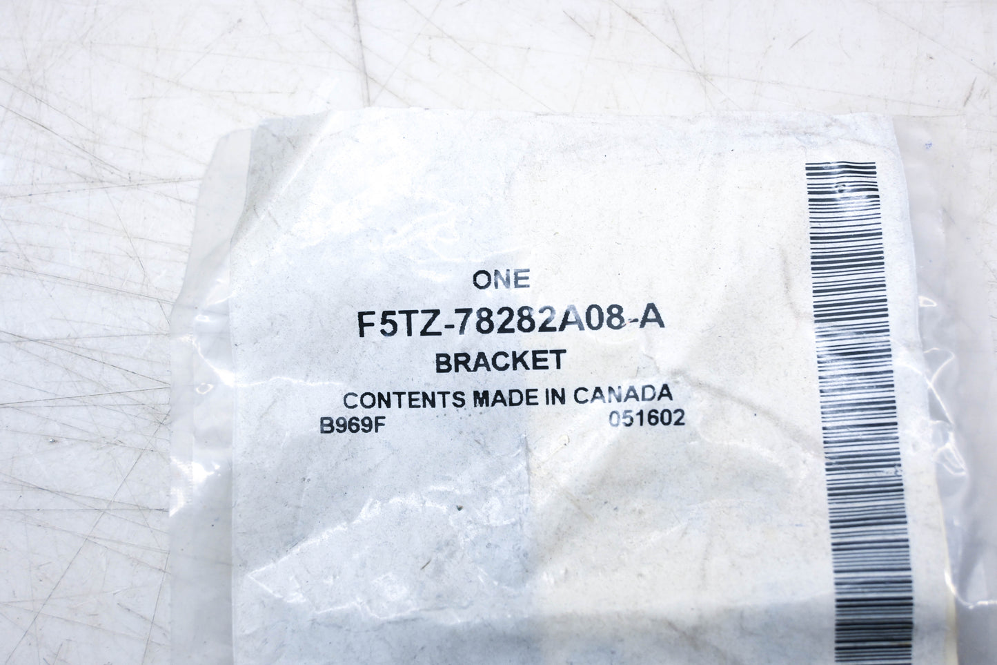 New OEM Ford F5TZ-78282A08-A Rocker Panel Moulding Bracket NOS