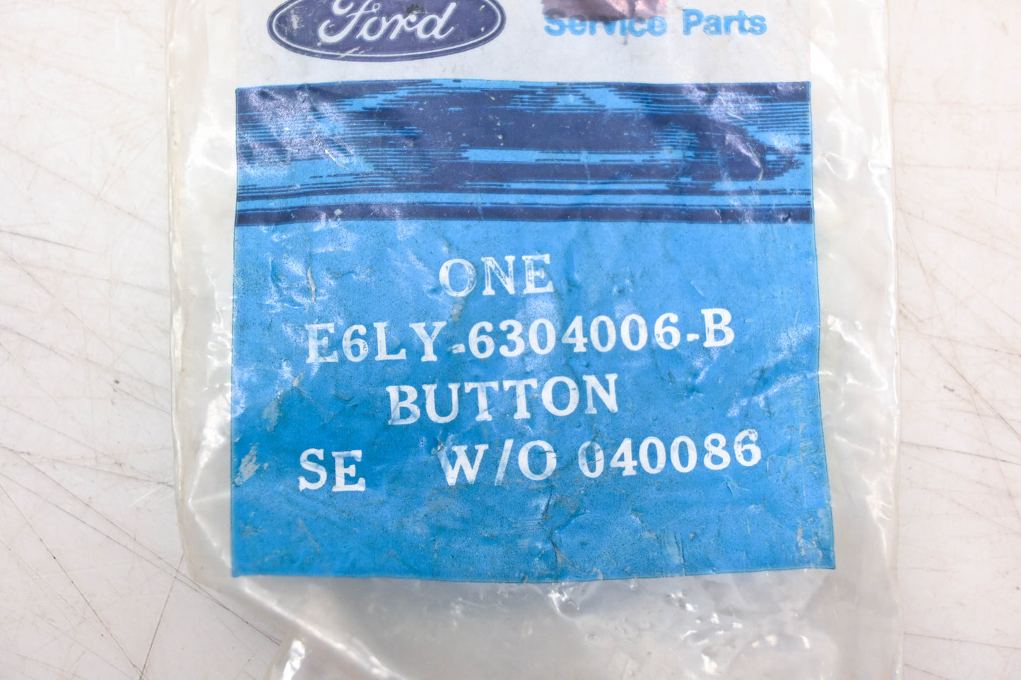 New OEM Ford E6LY-6304006-B Console Visor Latch Button Assembly NOS
