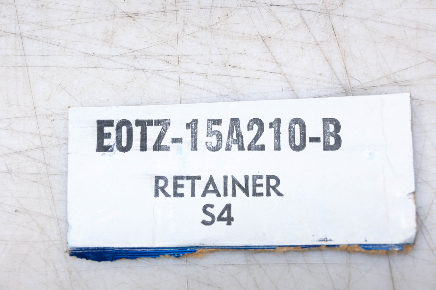 New OEM Ford EOTZ-15A210-B Marker Lamp Retainer NOS