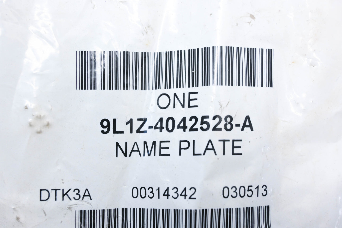 New OEM Ford 9L1Z-4042528-A Expedition XLT EL Nameplate NOS