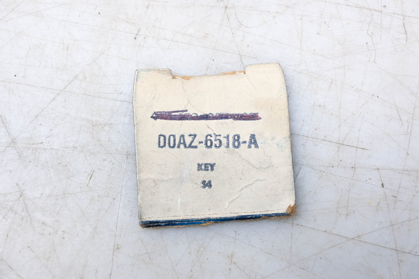 New OEM Ford DOAZ-6518-A Valve Spring Retainers Qty 4 NOS