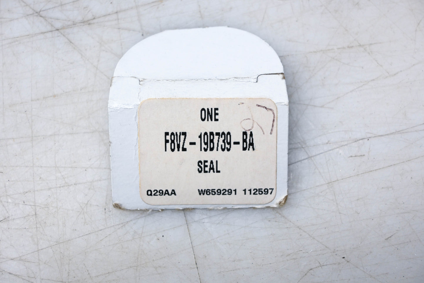 New OEM Ford F8VZ-19B739-BA Seal NOS
