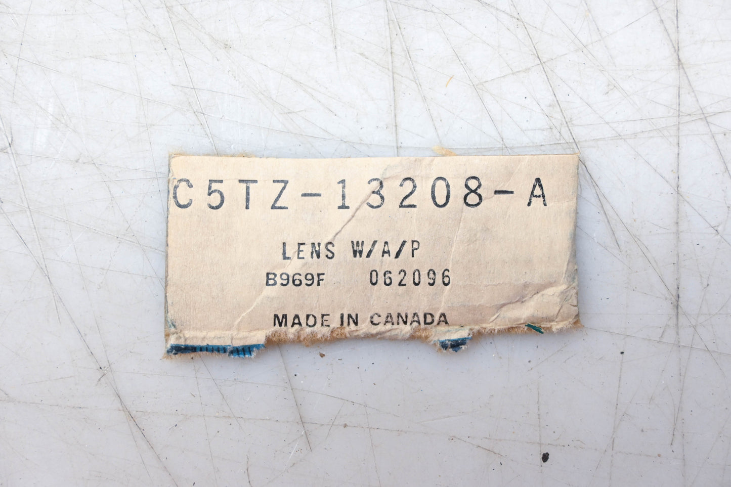 New OEM Ford C5TZ-13208-A Parking Lamp Lens Kit NOS