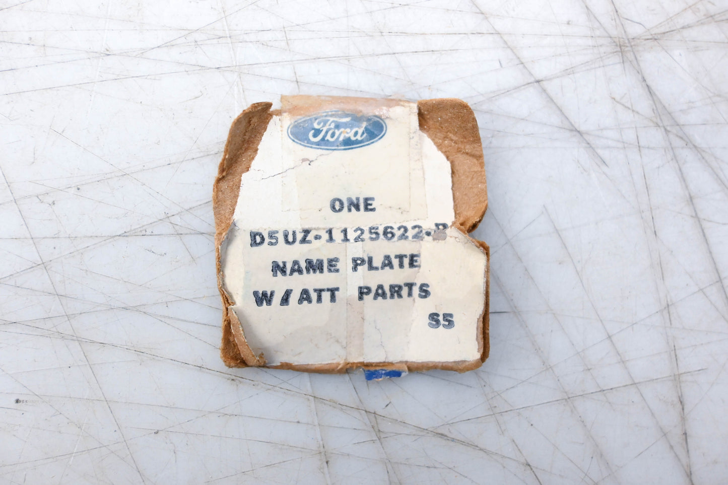 New OEM Ford D5UZ-1125622-B 150 Nameplate/ Ornament NOS
