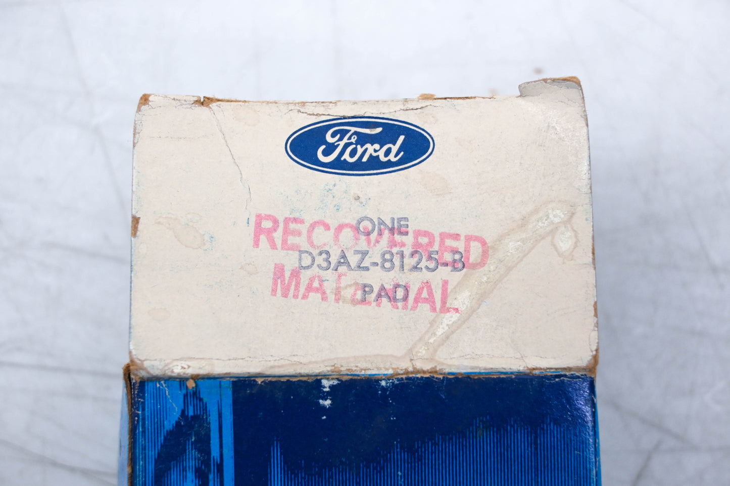 New OEM Ford D3AZ-8125-B Insulator Pad NOS