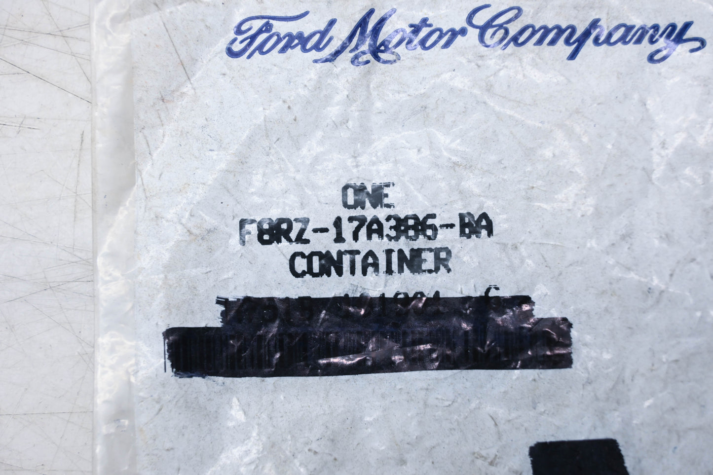 New OEM Ford F8RZ-17A386-BA Container Screw Kit NOS