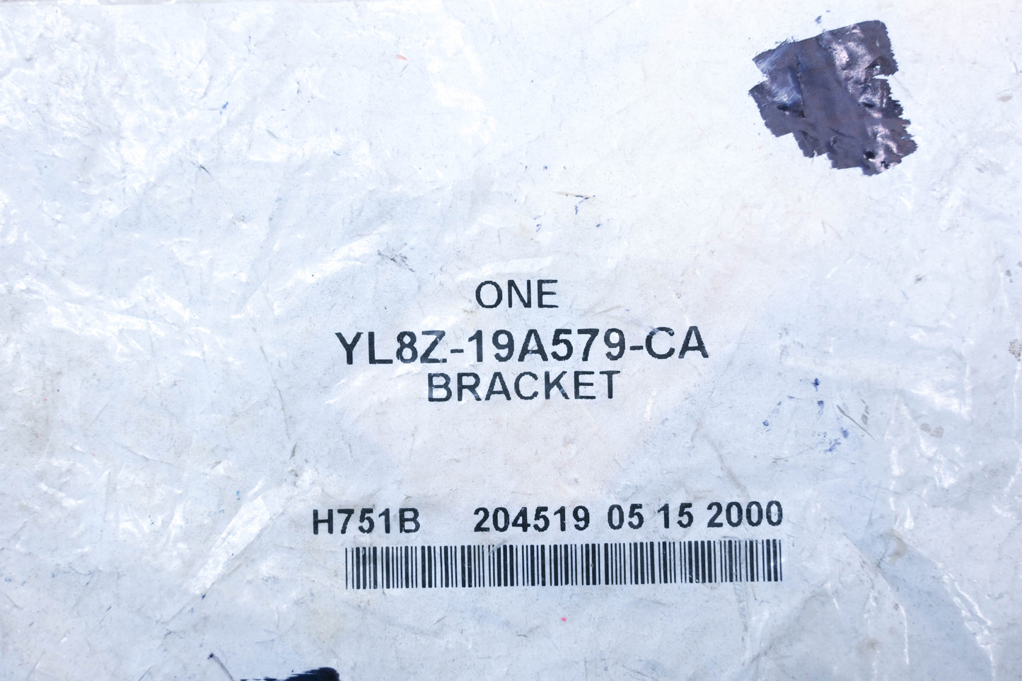 New OEM Ford YL8Z-19A579-CA Heater Mounting Bracket NOS