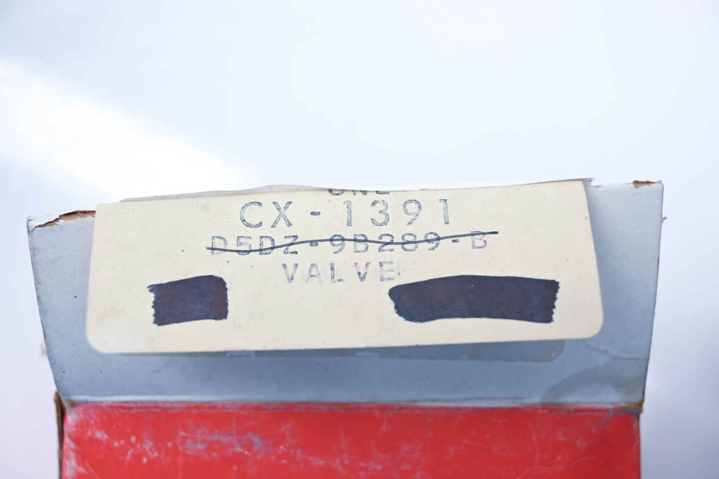 New OEM Motorcraft CX-1391, D5DZ-9B289-B Smog Pump Thermactor Air Bypass Diverter Valve NOS