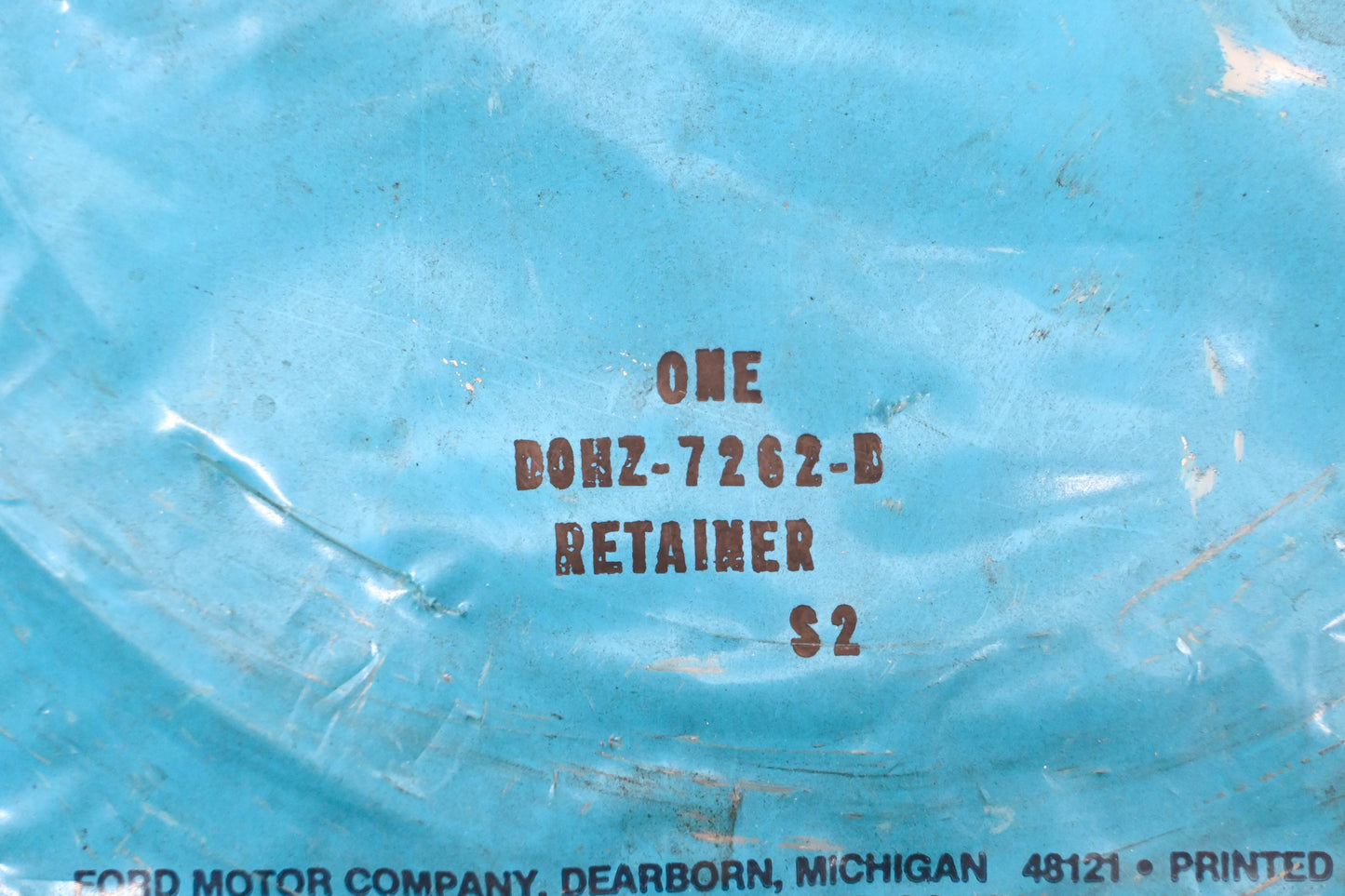 Ford D0HZ-7262-B Shift Lever Housing Boot Retainer NOS
