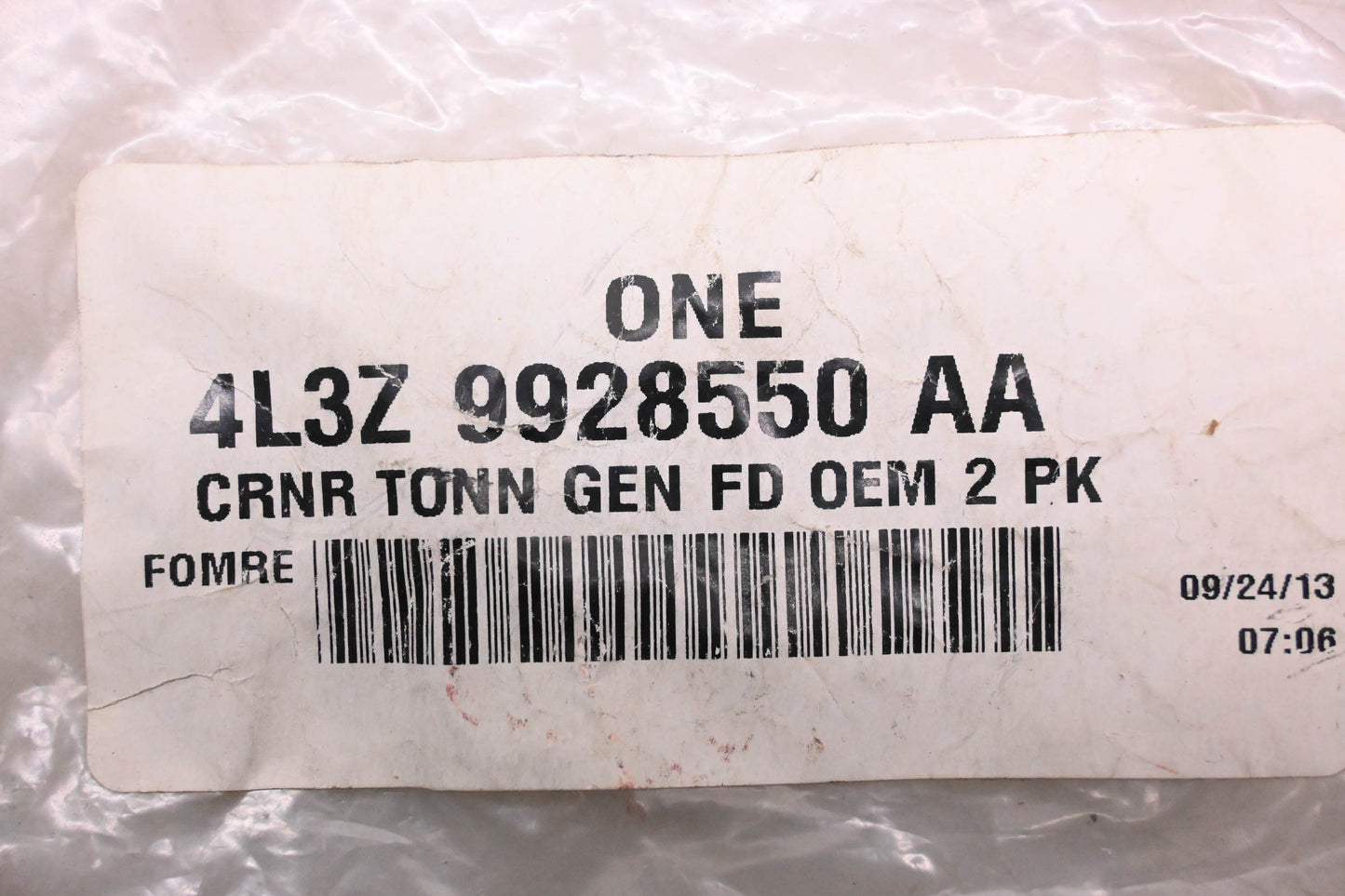 New OEM Ford 4L3Z-9928550-AA Tonneau Cover End Cap Kit NOS