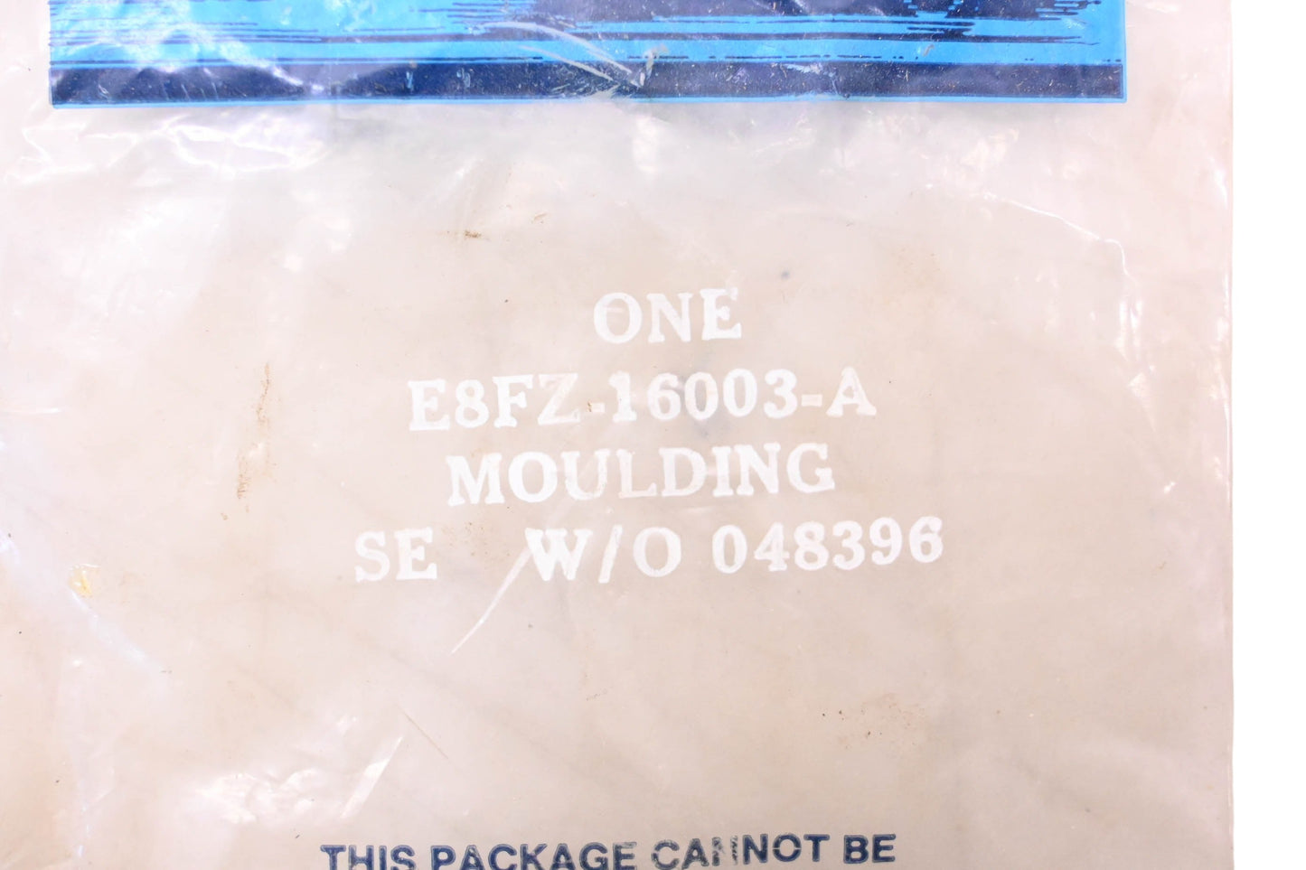 New OEM Ford E8FZ-16003-A Right Side Rear Fender Trim Moulding NOS