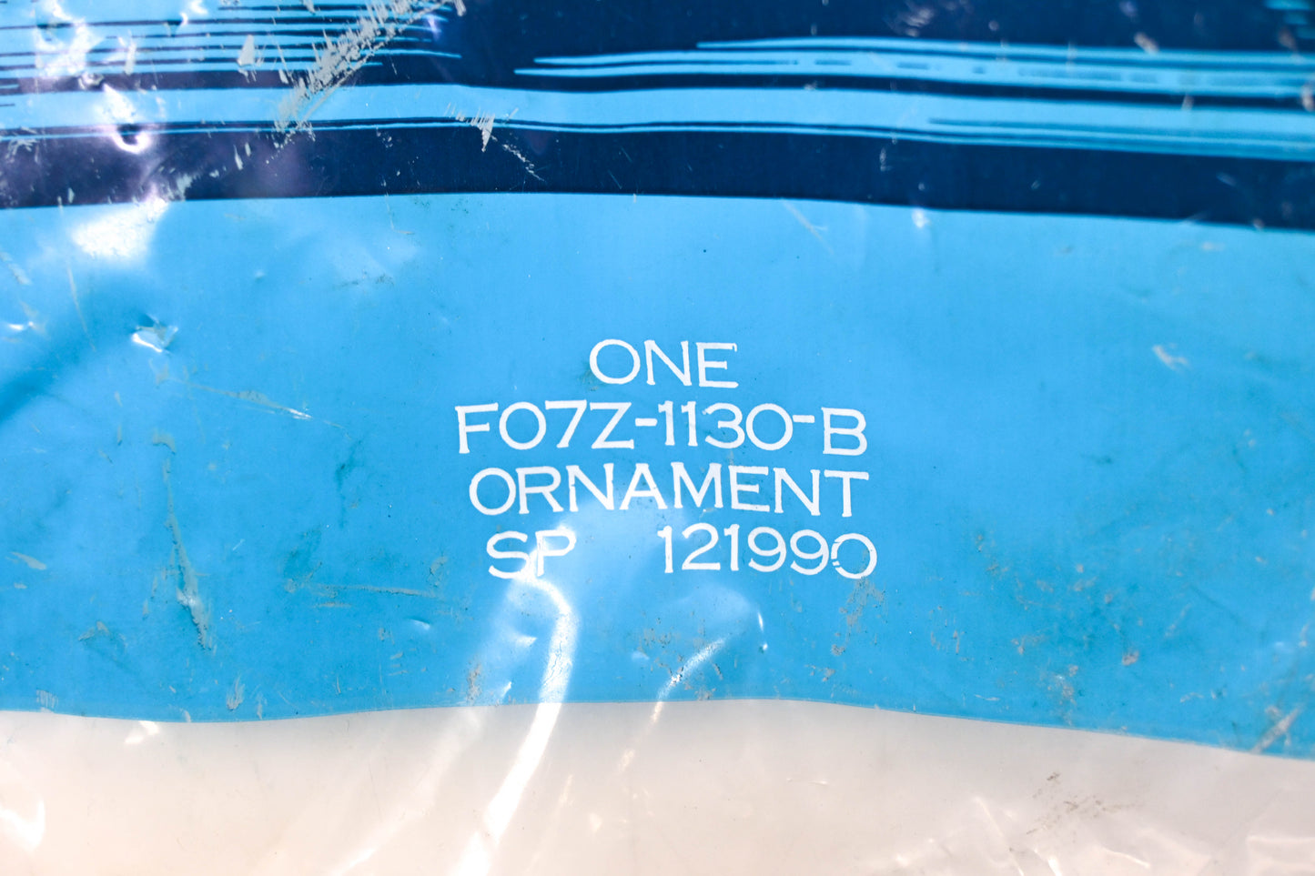 New OEM Ford FO7Z-1130-B, F07Z-1130-B Wheel Center Cap/ Ornament Kit NOS
