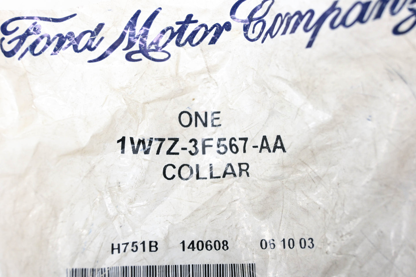 New OEM Ford 1W7Z-3F567-AA Steering Column Bracket Collar NOS